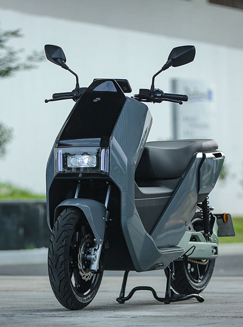 Chargeur Batterie 84V pour Scooter électrique EK3 - Horwin en 2023